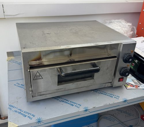 Pizzakemence ECONOMY, 1 aknás, 40x40x12 cm akna, 1,5 kW (tesztgép) 