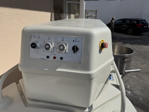 FELINO SM10 kivehető csészés dagasztó gép