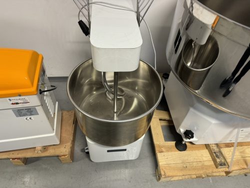 Spiráldagasztó gép, 30 literes, 1 sebesség, 230V