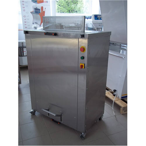 ROTA580S Sütőlemez tisztító gép, fémszálas kefékkel, 58x78 cm lemezekhez, 400V 
